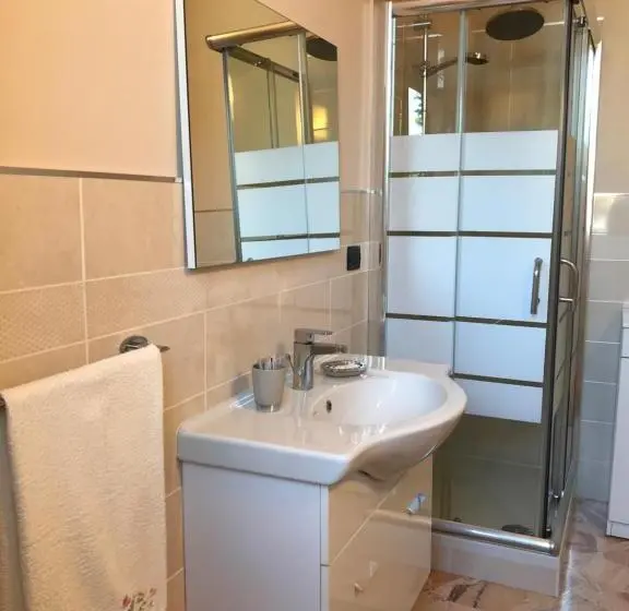 バルコニー付き１ベッドルームアパートメント, Le Torrette Rooms And Apartments
