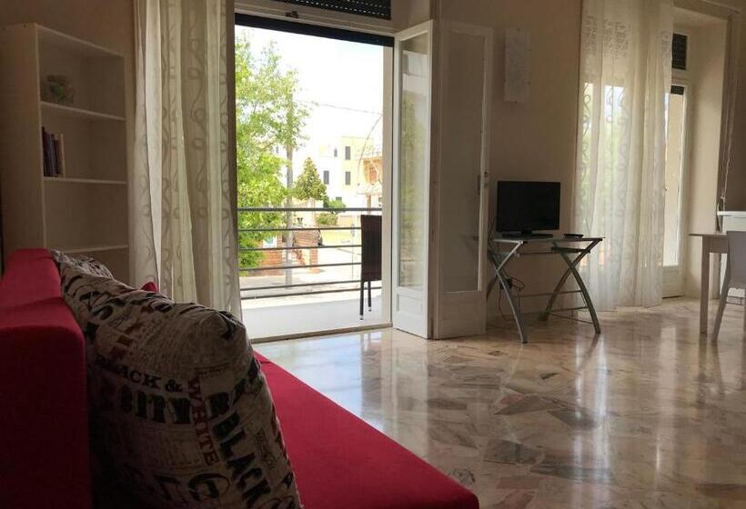 Апартаменты 1 Спальня с Балконом, Le Torrette Rooms And Apartments