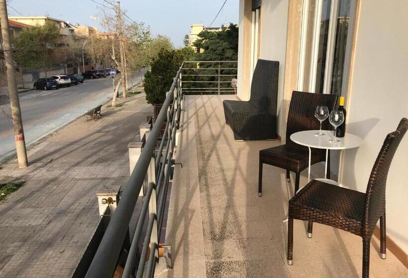آپارتمان 1 خوابه با بالکن, Le Torrette Rooms And Apartments