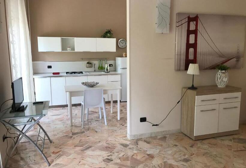 Апартаменты 1 Спальня с Балконом, Le Torrette Rooms And Apartments