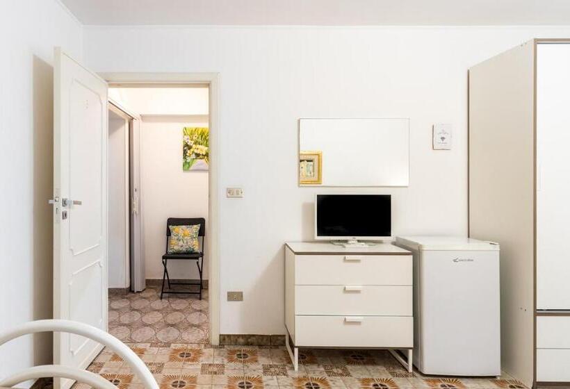 Четырехместный Номер Стандарт, Le Torrette Rooms And Apartments