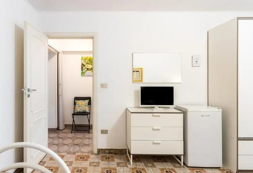 スタンダード４人部屋, Le Torrette Rooms And Apartments