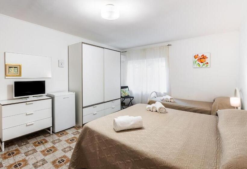 Четырехместный Номер Стандарт, Le Torrette Rooms And Apartments