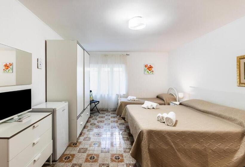 Четырехместный Номер Стандарт, Le Torrette Rooms And Apartments