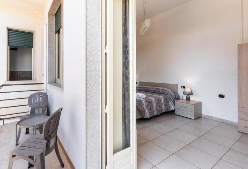 اتاق استاندارد سه تخته با بالکن, Le Torrette Rooms And Apartments