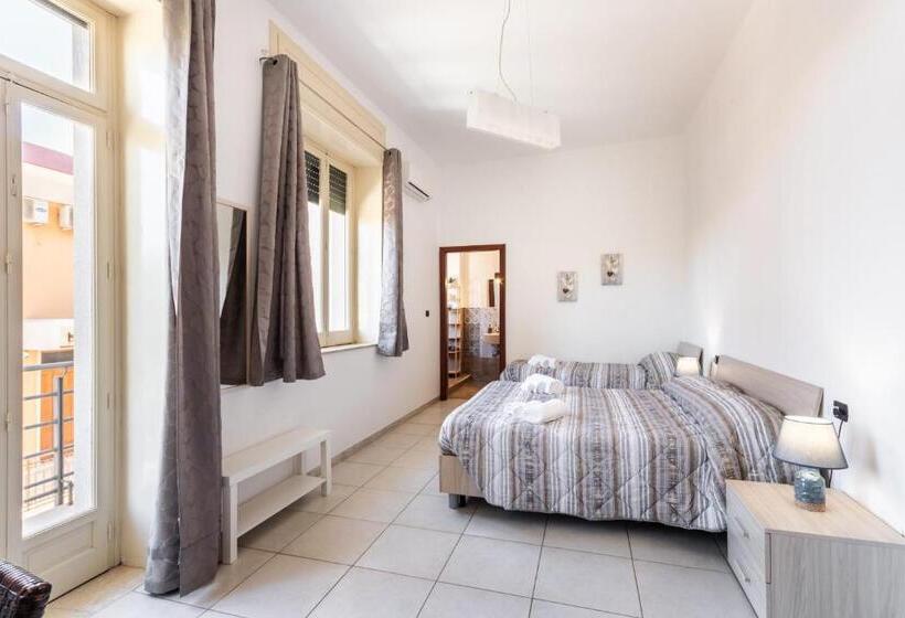 اتاق استاندارد سه تخته با بالکن, Le Torrette Rooms And Apartments