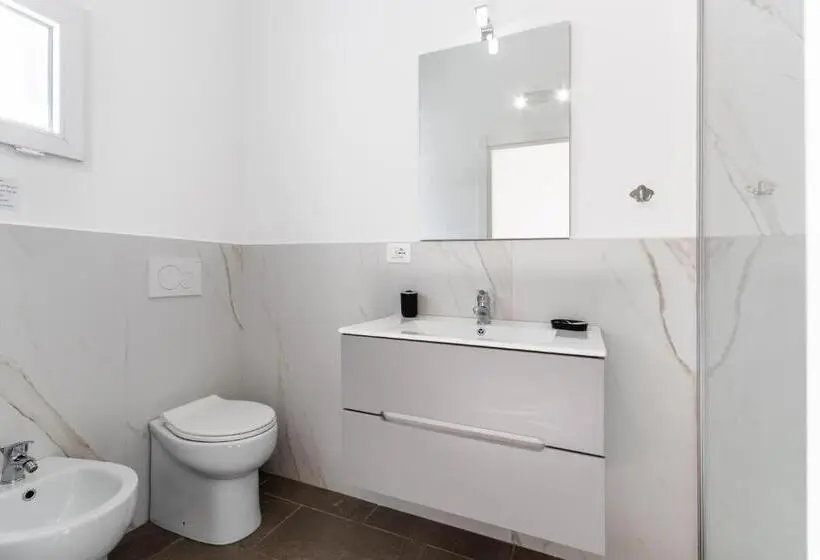 バルコニー付きスタンダードルーム, Le Torrette Rooms And Apartments