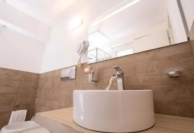 スタンダードインサイドビュールーム, Le Torrette Rooms And Apartments