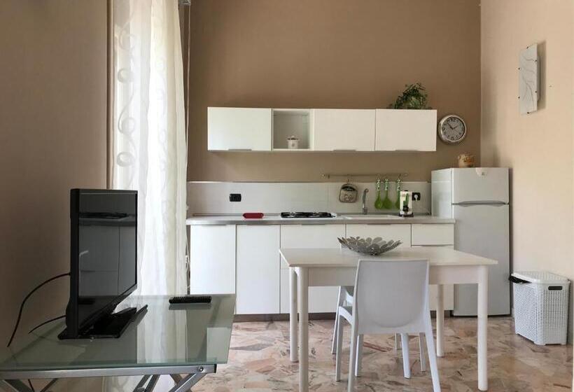 آپارتمان 1 خوابه با بالکن, Le Torrette Rooms And Apartments