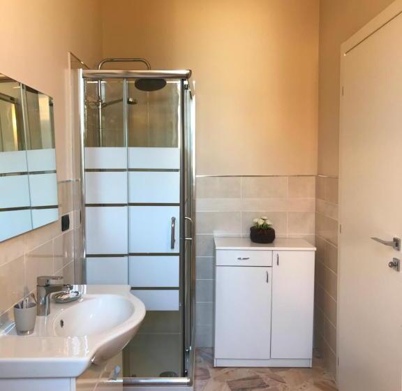 Апартаменты 1 Спальня с Балконом, Le Torrette Rooms And Apartments