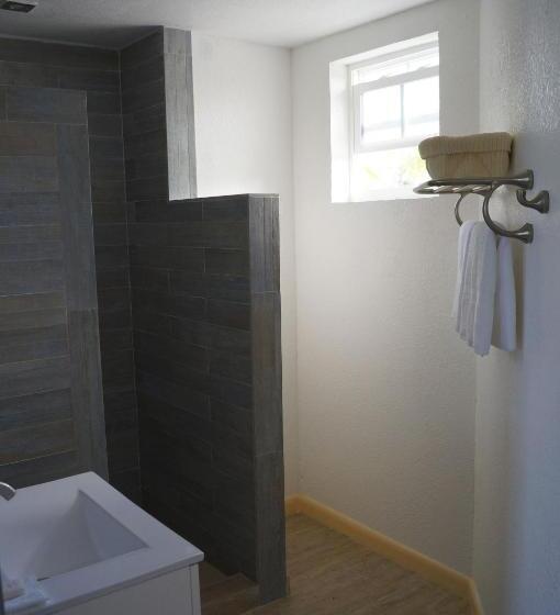 بانگلوی استاندارد با چشم‌انداز دریا, Paradise Bay Bahamas