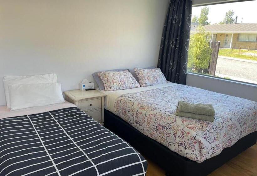 اتاق استاندارد با چشم‌انداز, Visitor Room Self Check In