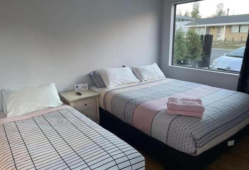 اتاق استاندارد با چشم‌انداز, Visitor Room Self Check In