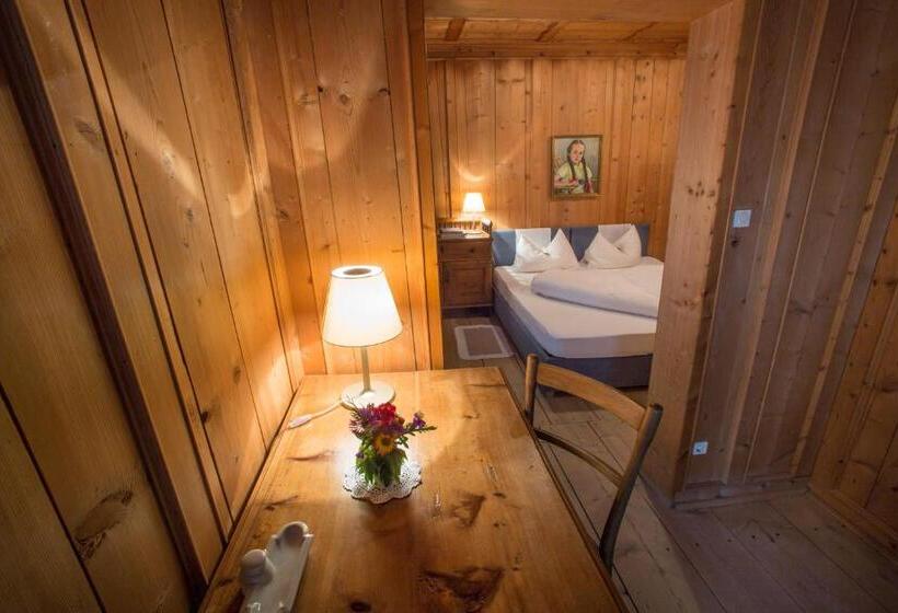 חדר סטנדרט, Der Zirmerhof