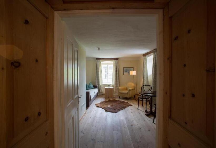 סוויטה עם מרפסת, Der Zirmerhof