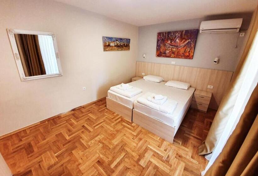 اتاق استاندارد با بالکن, Apartments Pier