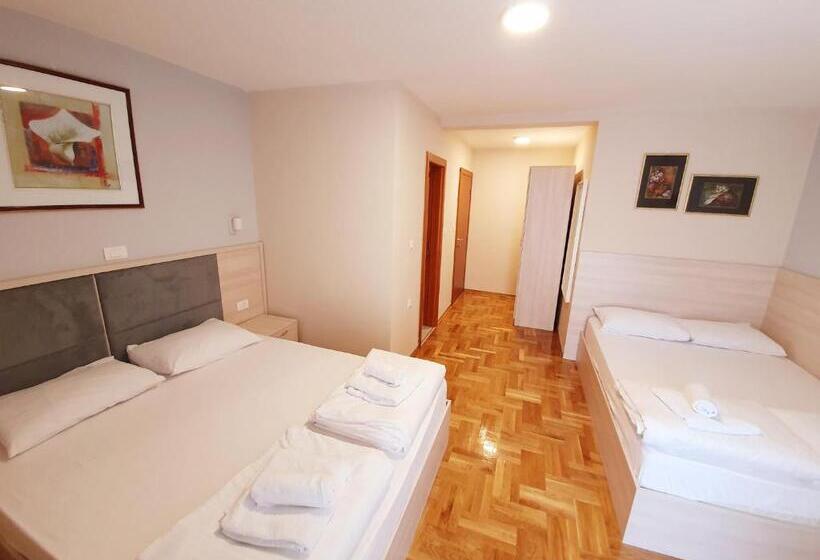 اتاق خانوادگی با چشم‌انداز دریا, Apartments Pier