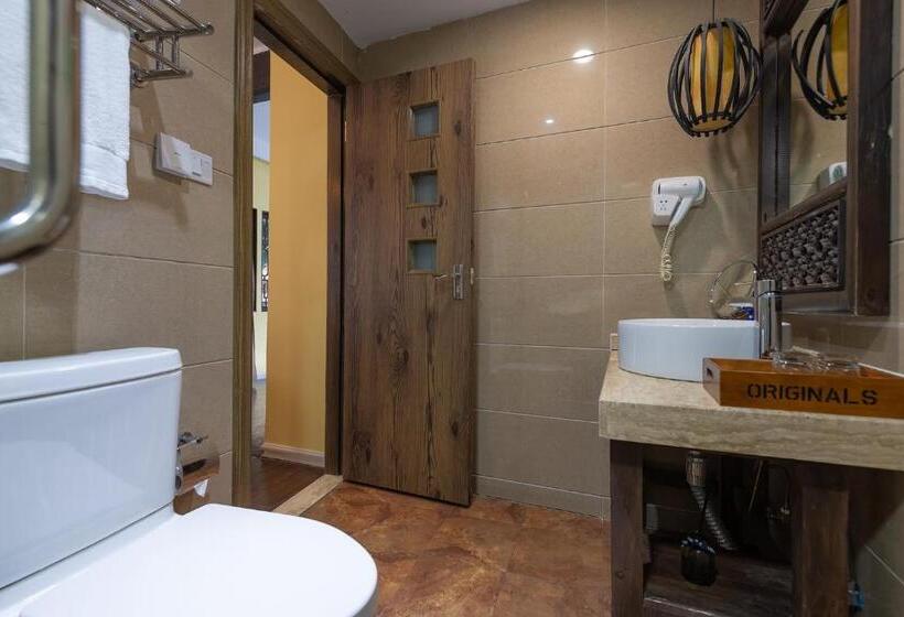 Полулюкс, Lijiang Gui Yuan Tian Ju Guesthouse