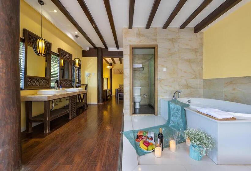 带大床的复式套间, Lijiang Gui Yuan Tian Ju Guesthouse