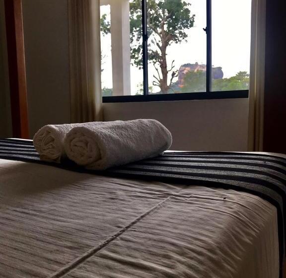 스탠다드 룸 킹사이즈 침대, Sigiriya Paradise Inn