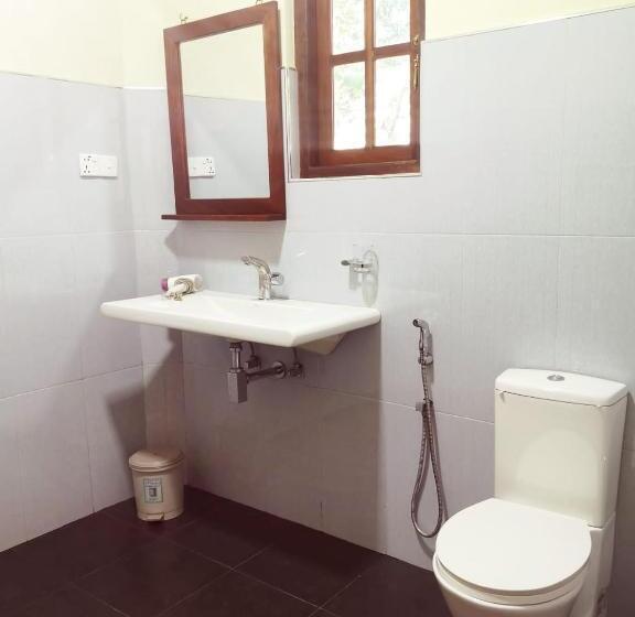 스탠다드 룸 킹사이즈 침대, Sigiriya Paradise Inn