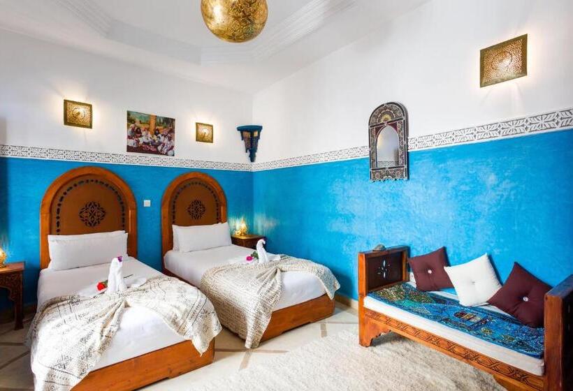 اتاق لوکس, Astra Damus