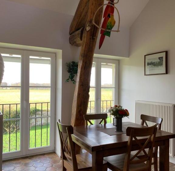 غرفة قياسية رباعية, Ferme D'orsonville