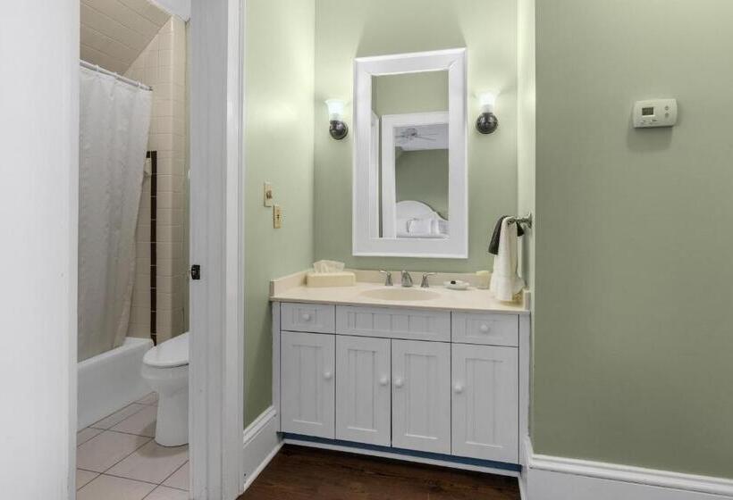 キングサイズベッドのスーペリアルーム, The Tranquil House Inn