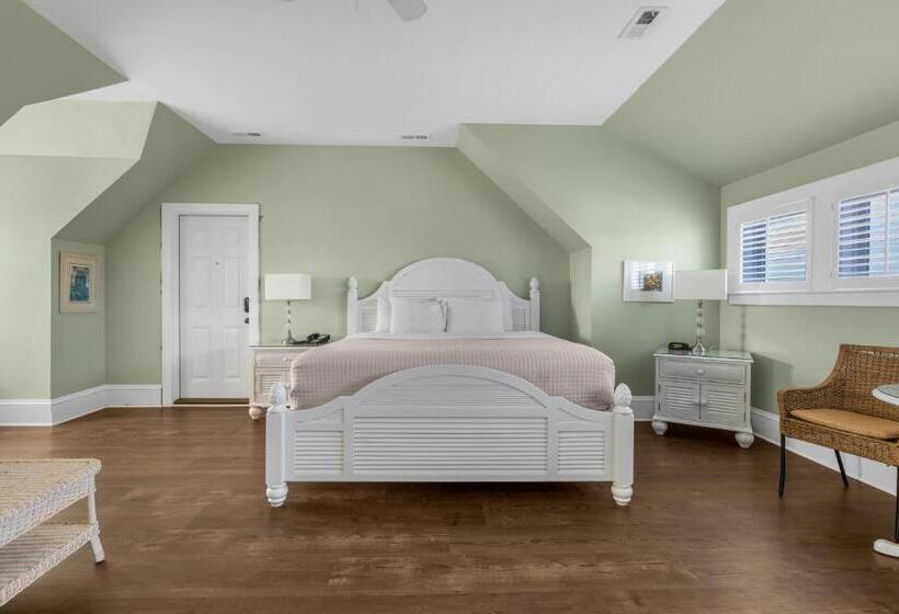 キングサイズベッドのスーペリアルーム, The Tranquil House Inn