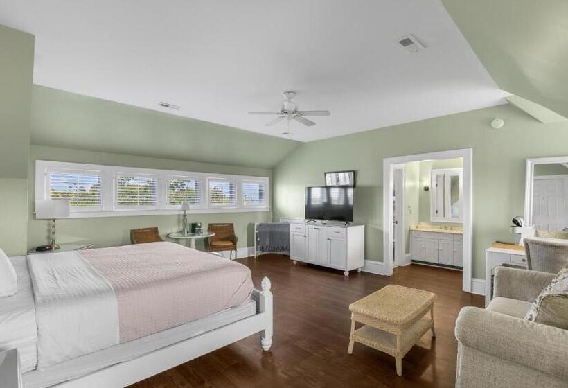 キングサイズベッドのスーペリアルーム, The Tranquil House Inn