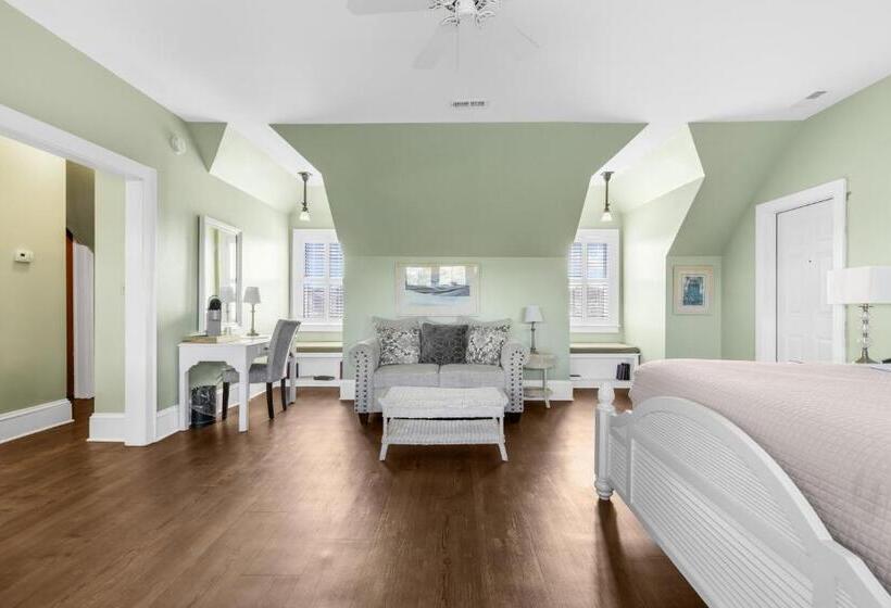 キングサイズベッドのスーペリアルーム, The Tranquil House Inn