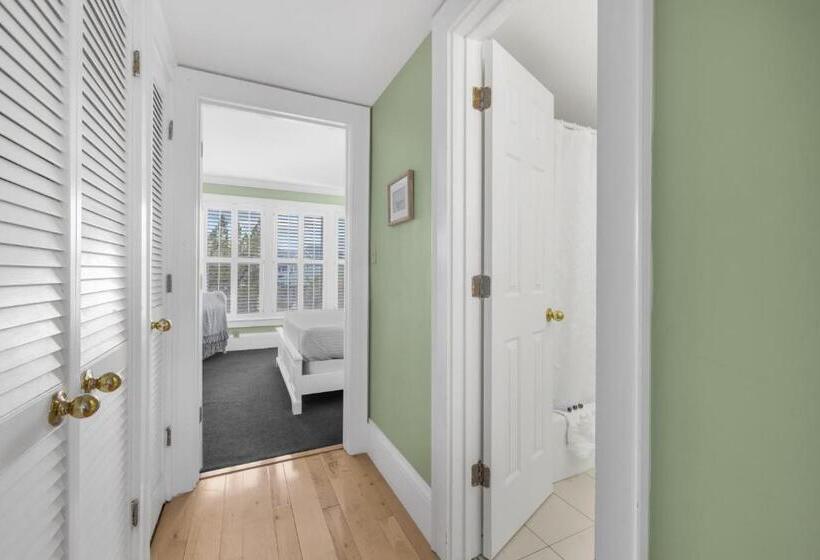 スイート, The Tranquil House Inn