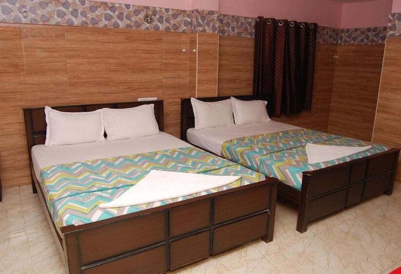 חדר משפחתי, Adhi Residency