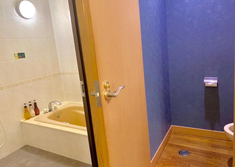 חדר דלוקס, 紅 Bin