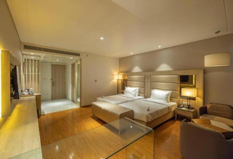 חדר פרמיום, Sarovar Portico Morbi