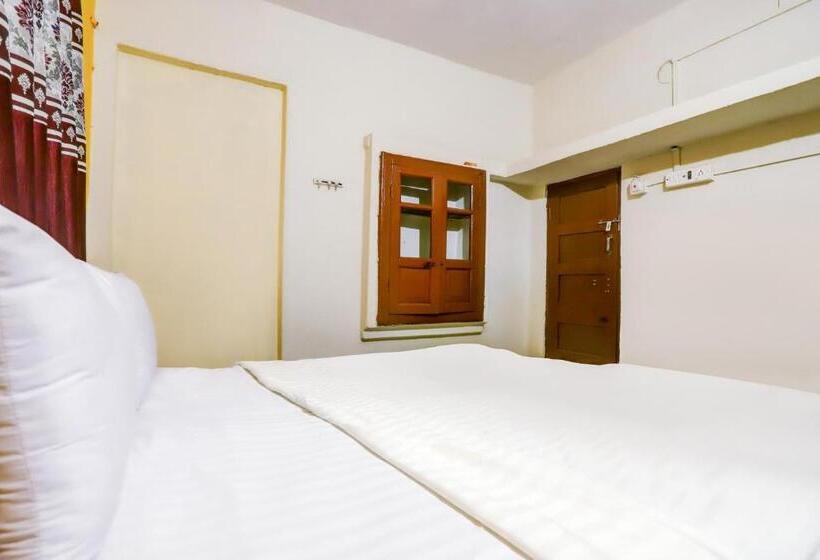 חדר קלאסי לשלושה, Spot On 79411 Flagship Inn