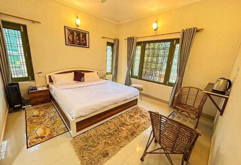 غرفة ديلوكس, Thehimalayanliving Whistling Pines