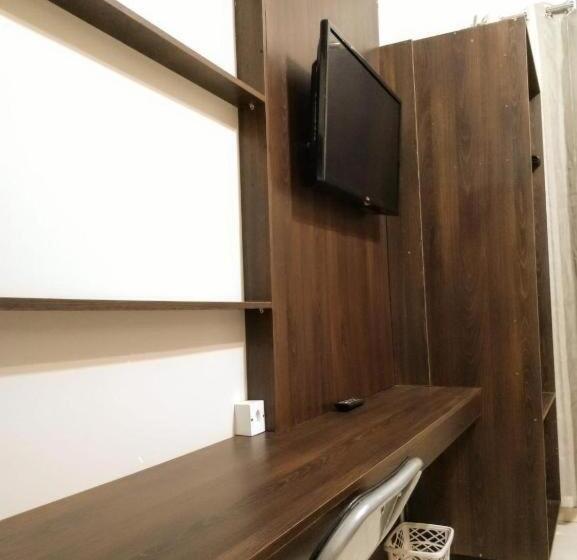 اتاق استاندارد با سرویس بهداشتی مشترک, Elô Hostel