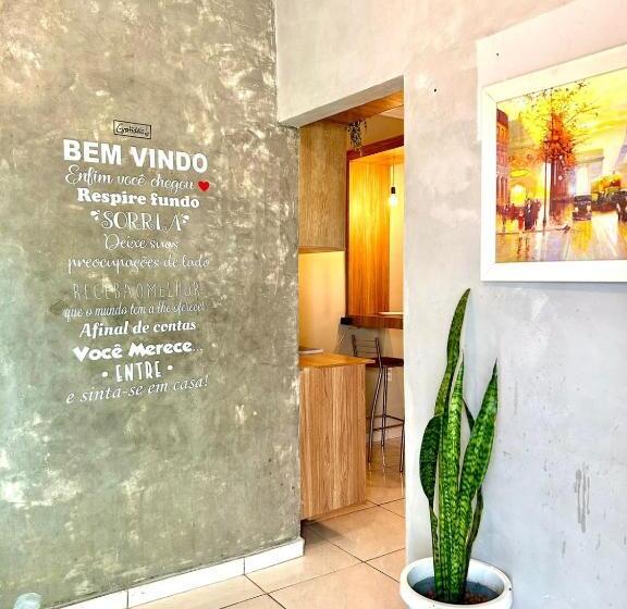 سوییت, Elô Hostel