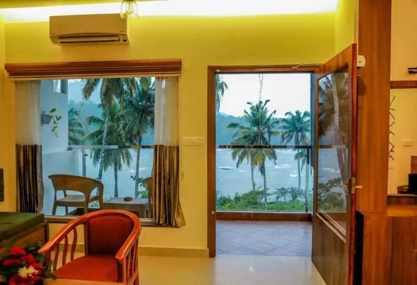 リバービュースイート, Athirappilly Polaris Resort