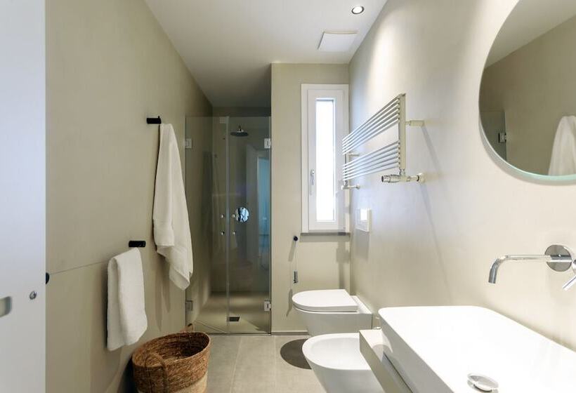 带阳台的豪华间, Domìa Boutique Hotel E Cucina