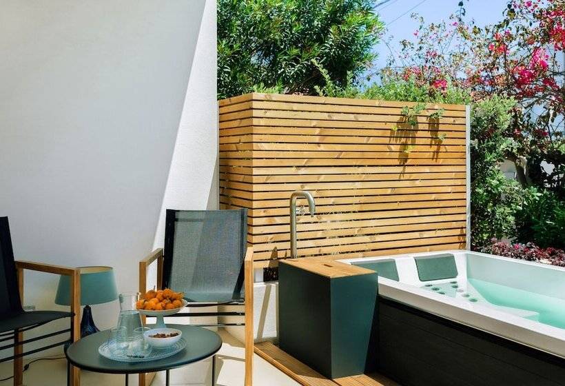 اتاق لوکس با وان آب گرم, Domìa Boutique Hotel E Cucina