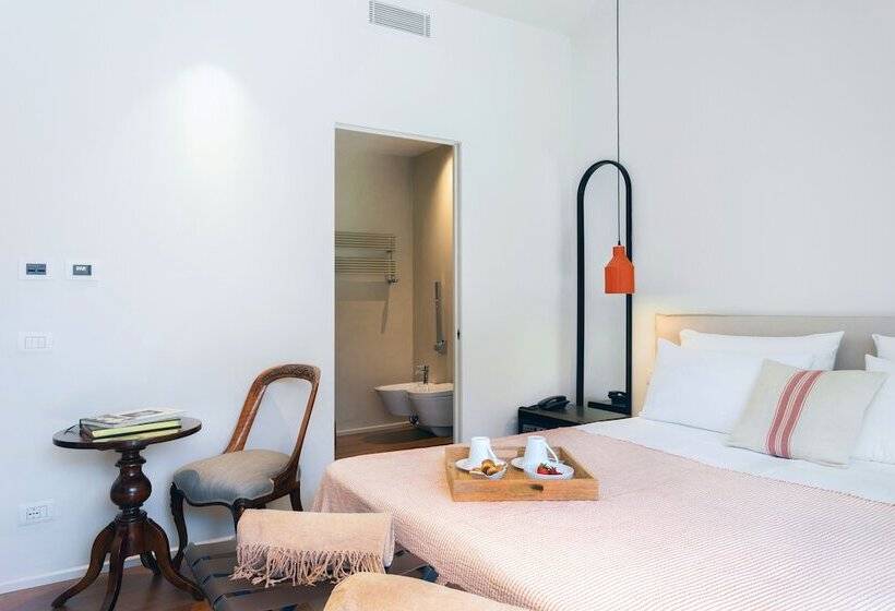 豪华房间带漩涡浴缸, Domìa Boutique Hotel E Cucina