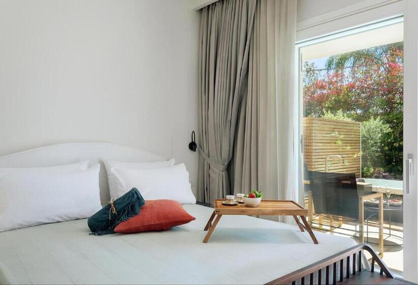 豪华房间带漩涡浴缸, Domìa Boutique Hotel E Cucina