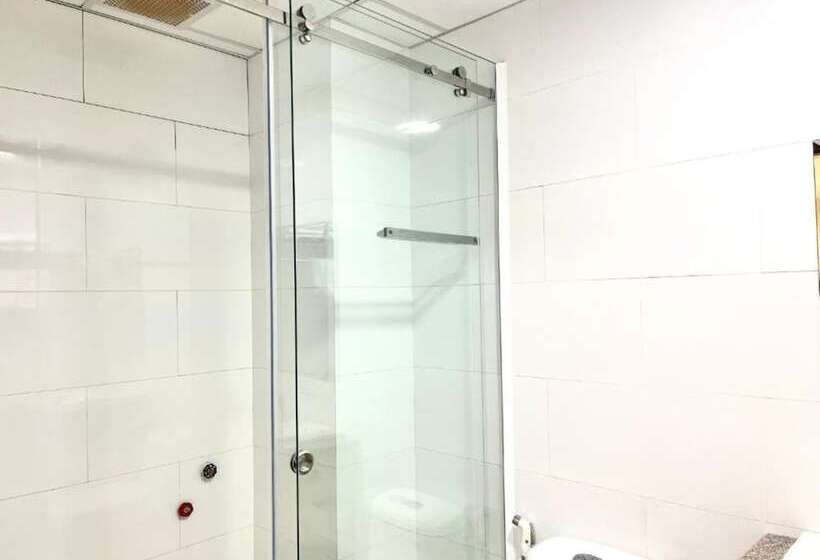 اتاق خانوادگی, Khách Sạn Long Hà