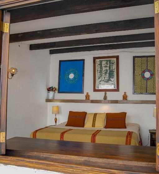 سوئیت با تخت بزرگ, Nikikot Hostel &