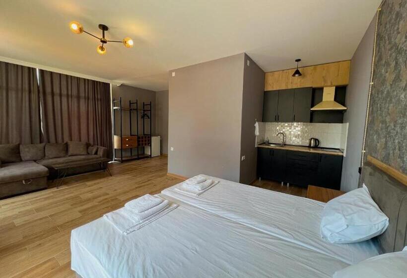 اتاق استاندارد سه تخته با چشم‌انداز استخر, Casa Del Mar