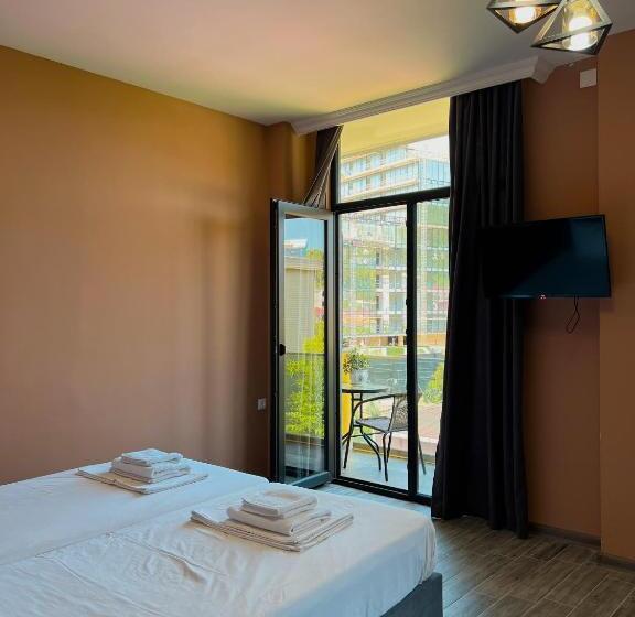 اتاق استاندارد سه تخته با بالکن, Casa Del Mar