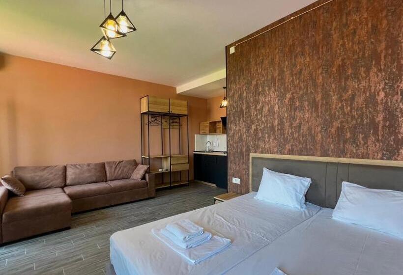 اتاق استاندارد سه تخته با بالکن, Casa Del Mar