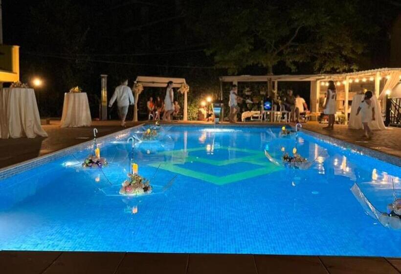 اتاق استاندارد چهارنفره با بالکن, Casa Del Mar